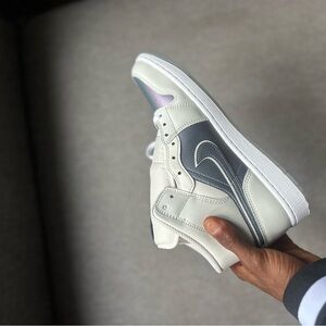 Nike Men’s High-Top Sneakers in White and Iridescent Blue